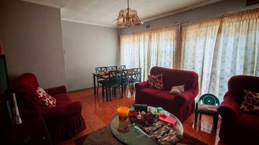 3 Bedroom Property for Sale in Kagisanong Free State